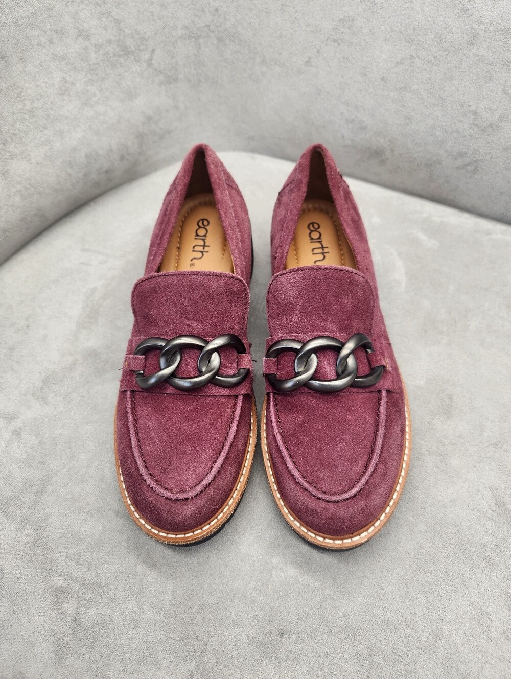 Earth Loafers 8.5 Magenta Suede Zalor Lug Sole Chunky Chain Preppy New $110